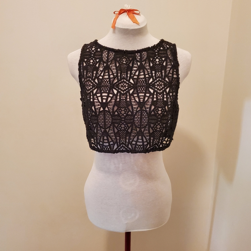 📣5 for $20!📣 ELLE by RW&CO. Black Lace Crop Top